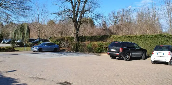 Kameha Parking